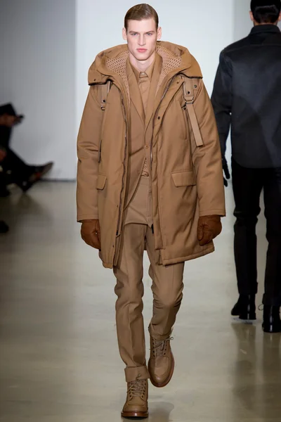 Look 30